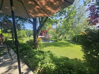 Samostojna hiša z lepo okolico v bližini Pazina