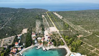 Atraktivno zemljišče v Lovište na polotoku Pelješac – 130 m od morja, Idealna investicijska priložnost
