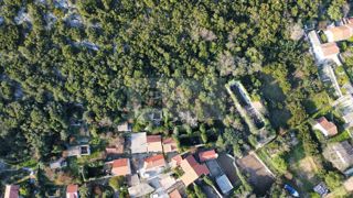 Kamnita hiša za obnovo z zemljiščem – Pelješac