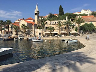 Brač, Splitska - hiša z bazenom in panoramskim pogledom