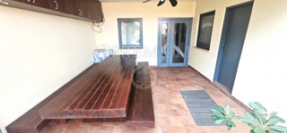 Čižići, pritlični apartma, 450 m od plaže!