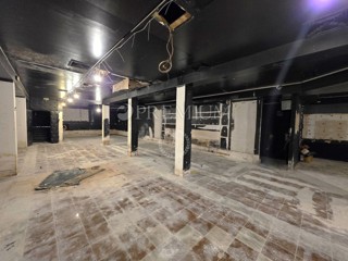 Malinska, poslovni prostor naprodaj v centru!