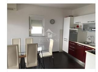 MODERNO STANOVANJE S PANORAMSKIM RAZGLEDOM, PARKIRIŠČE