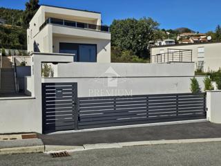 EKSKLUZIVNA VILLA Z BAZENOM, CENTER, BLIZU MORJA