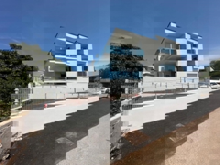UMAG - NOVOGRADNJA, 2 NADSTROPJE, 200 M OD MORJA