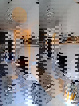 ČERVAR PORAT-PRODAMO OBNOVLJENO STANOVANJE, 1. NADSTROPJE