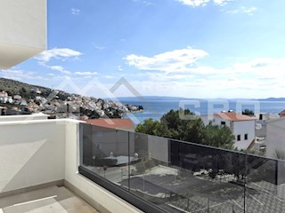 Nepremičnine Čiovo - Dvosobno stanovanje v moderni novogradnji z dvigalom, blizu morja in plaže, naprodaj