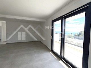 Nepremičnine Čiovo – Dvosobno stanovanje z razgledom na morje, v moderni novogradnji z dvigalom, naprodaj