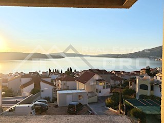 Nepremičnine Čiovo - Prostorni apartmaji v moderni novogradnji z dvigalom, naprodaj