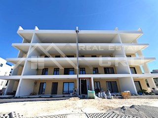 Nepremičnine Čiovo - Prostorni apartmaji v moderni novogradnji z dvigalom, naprodaj