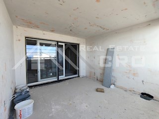 Nepremičnine Čiovo – Dvosobna stanovanja v novogradnji z garažo, dvigalom in bazenom, naprodaj