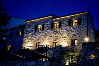 ZGODOVINSKI GRAD NA DOMINANTNI POLOŽAJI Z RAZGLEDOM NA MORJE BUJE, ISTRA, HRVAŠKA