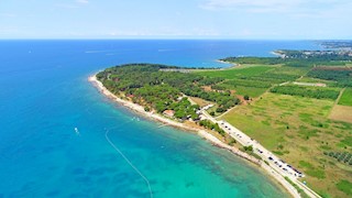 Zazidljivo zemljišče prva vrstica do morja v Novigradu, Istra