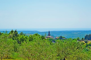 Gradbeno zemljišče s pogledom na morje v Grožnjanu, Istra