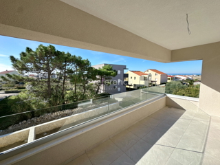 Povljana - dvosobno stanovanje v pritličju z vrtom