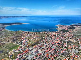Povljana - gradbeno zemljišče 731m2