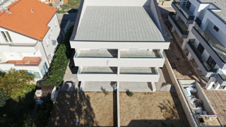 Povljana - dvosobno stanovanje v pritličju z vrtom