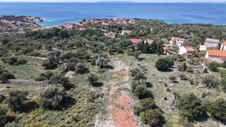 Jakišnica - gradbeno zemljišče 579 m2