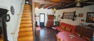 Jakišnica - vrstna hiša v jedru