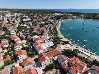 Novalja - gradbeno zemljišče z idejno zasnovo