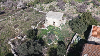 Kolan - gradbeno zemljišče z dovoljenjem