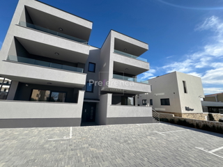 Novalja - dvosoban apartman PRVI KAT