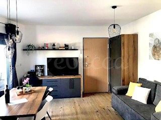 Istra, Banjole, apartma prva vrsta do morja