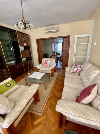 Etaža hiše, 109 m2, 1. nadstropje, letna kuhinja, garaža, vrt, center mesta, Pula