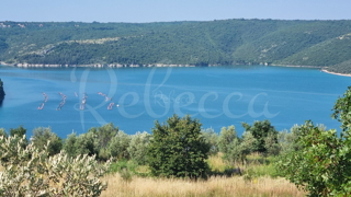 Restavracija s panoramskim pogledom na Raški zaliv