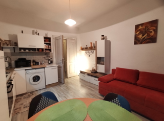 Center, v bližini cerkve Svetega Srca, 350m od morja