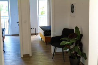 Istra, Pomer, hiša s tremi apartmaji in bazenom