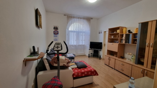 Pula, Staro mestno jedro, Riva, 2 ss