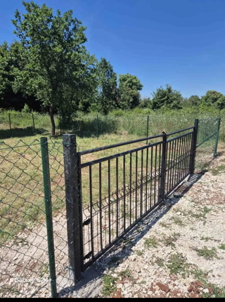 Kmetijsko zemljišče, 700 m2, Šišan