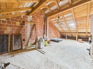 Crikvenica - visoko podstrešje v nedokončani fazi