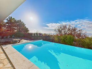 Kostrena - vila z bazenom in pogledom na morje