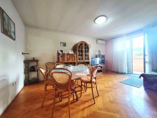 Senj – Dvosobno Stanovanje v Bližini Mesta in Morja