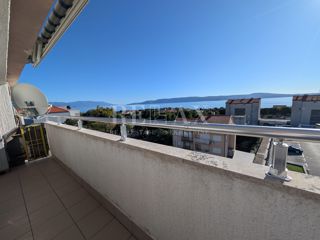 Novi Vinodolski – Stanovanje v Centru s Pogledom na Morje