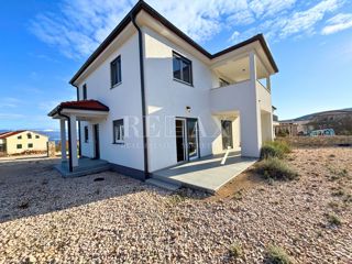 Otok Krk, Vrbnik - samostojna hiša z velikim vrtom