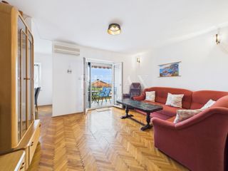 Crikvenica - trosobno stanovanje z garažo