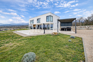 Šmrika - čudovita vila z bazenom in pogledom na morje