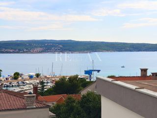 Crikvenica - luksuzno stanovanje z garažo