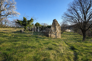 Bribir - gradbeno zemljišče s starinami