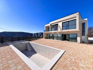 Bribir - novozgrajena vila s pogledom na morje