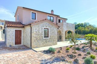 Otok Krk, Malinska - kamnita vila z bazenom