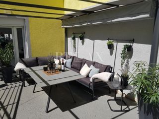 Bribir - na novo obnovljena hiša z ogrevanim bazenom