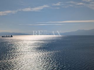 Reka, Kantrida - enosobno stanovanje v prvi vrsti do morja