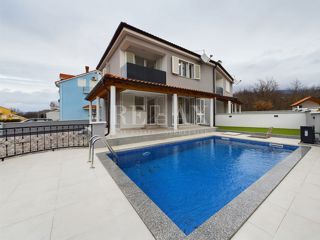 Jadranovo - vila z bazenom
