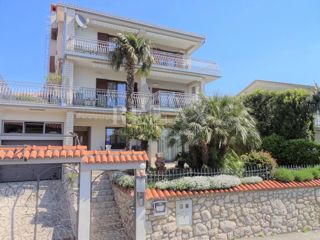 Crikvenica - prostorna samostojna hiša blizu morja