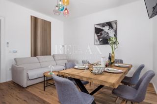 Opatija - prenovljeno stanovanje, 200 m od morja