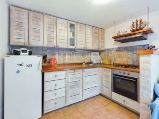 Bribir - prostorna vrstna hiša z garažo